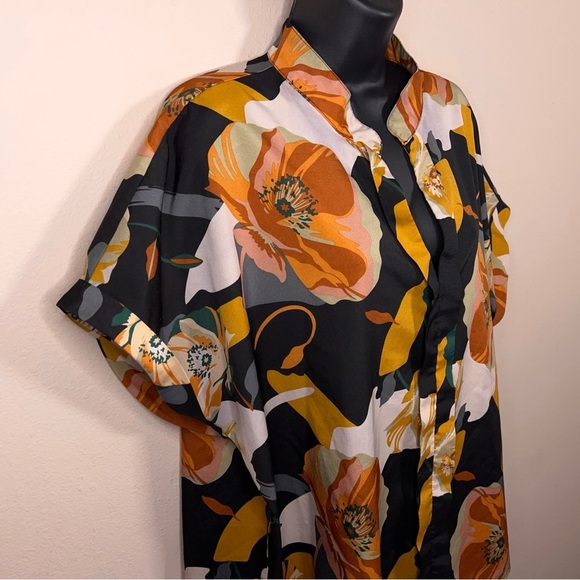 XL Colorful Floral Short Sleeve Blouse Black Orange Cuffed Sleeve Lightweight - Picture 6 of 13